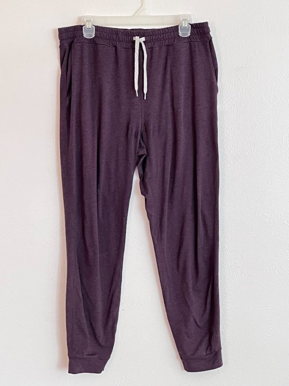 Vuori Women's Performance Jogger Sweatpants L Purple Lounge Pants Drawstring